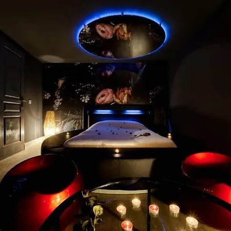 La Noire Au Coeur De شقة