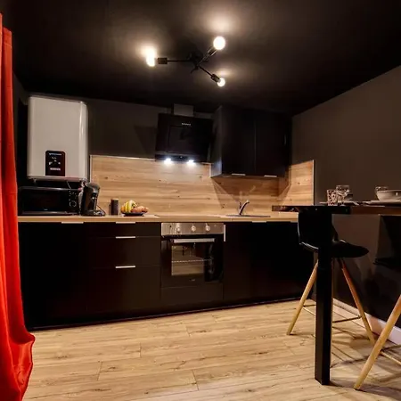 La Noire Au Coeur De *